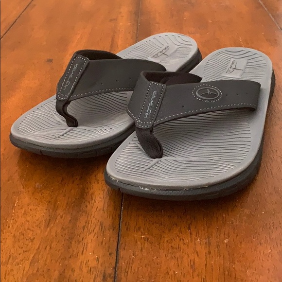 BlueFin | Shoes | Blue Fin Mens Super Fex Flips Flops Size 9 | Poshmark